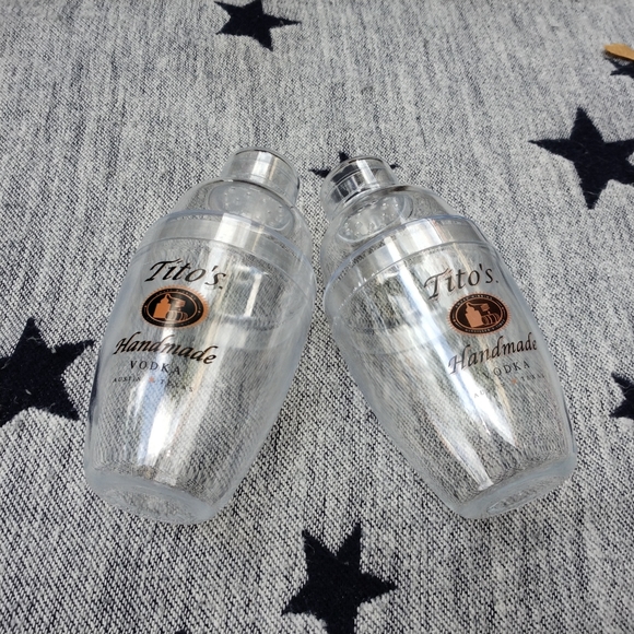 TWO Fineline Quenchers 7 oz. Clear Plastic Cocktail Shakers - Picture 2 of 11